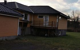 Spacious Apartment On Kvaloya
